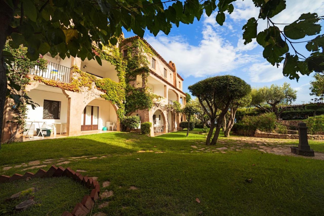 Residence La Rosa Porto San Paolo  Buitenkant foto
