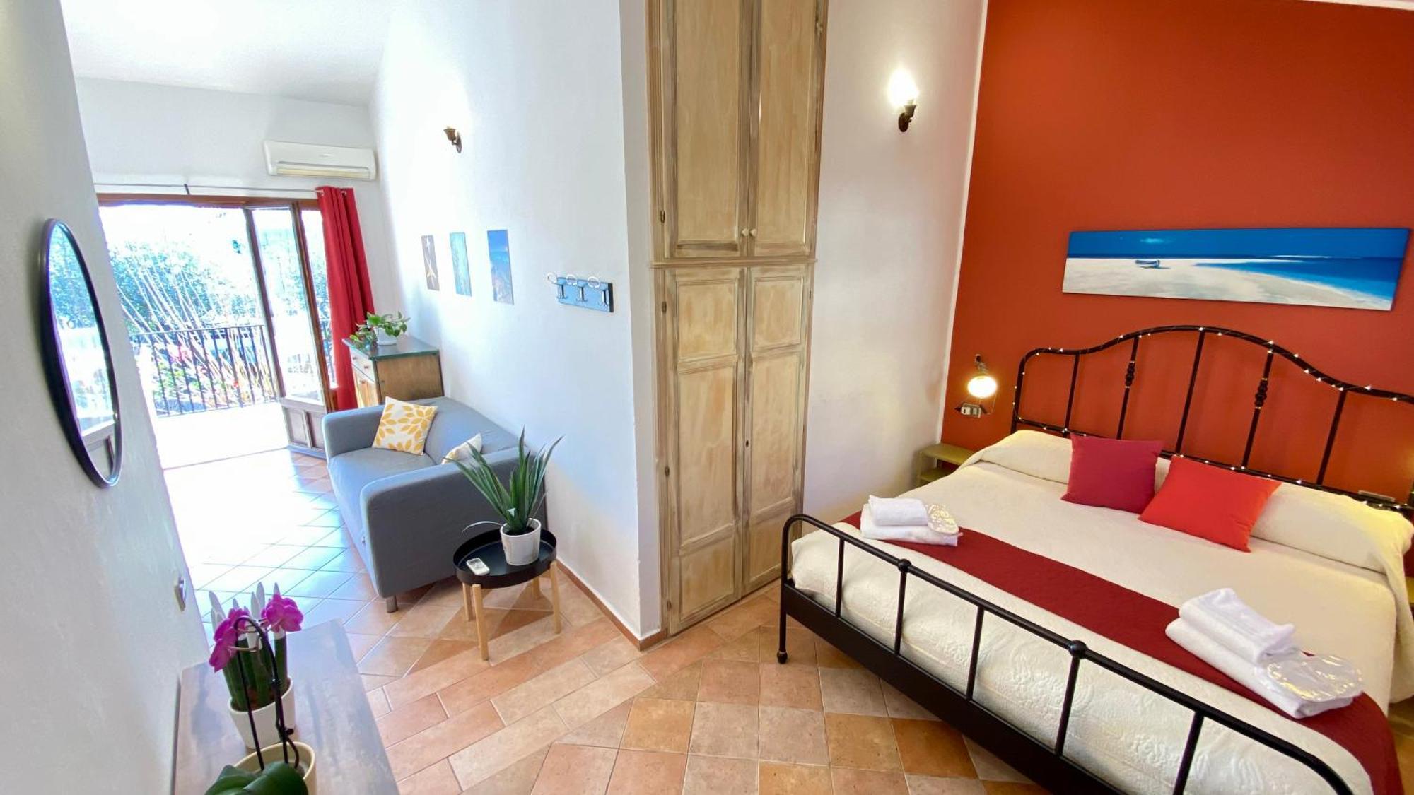 Residence La Rosa Porto San Paolo  Buitenkant foto