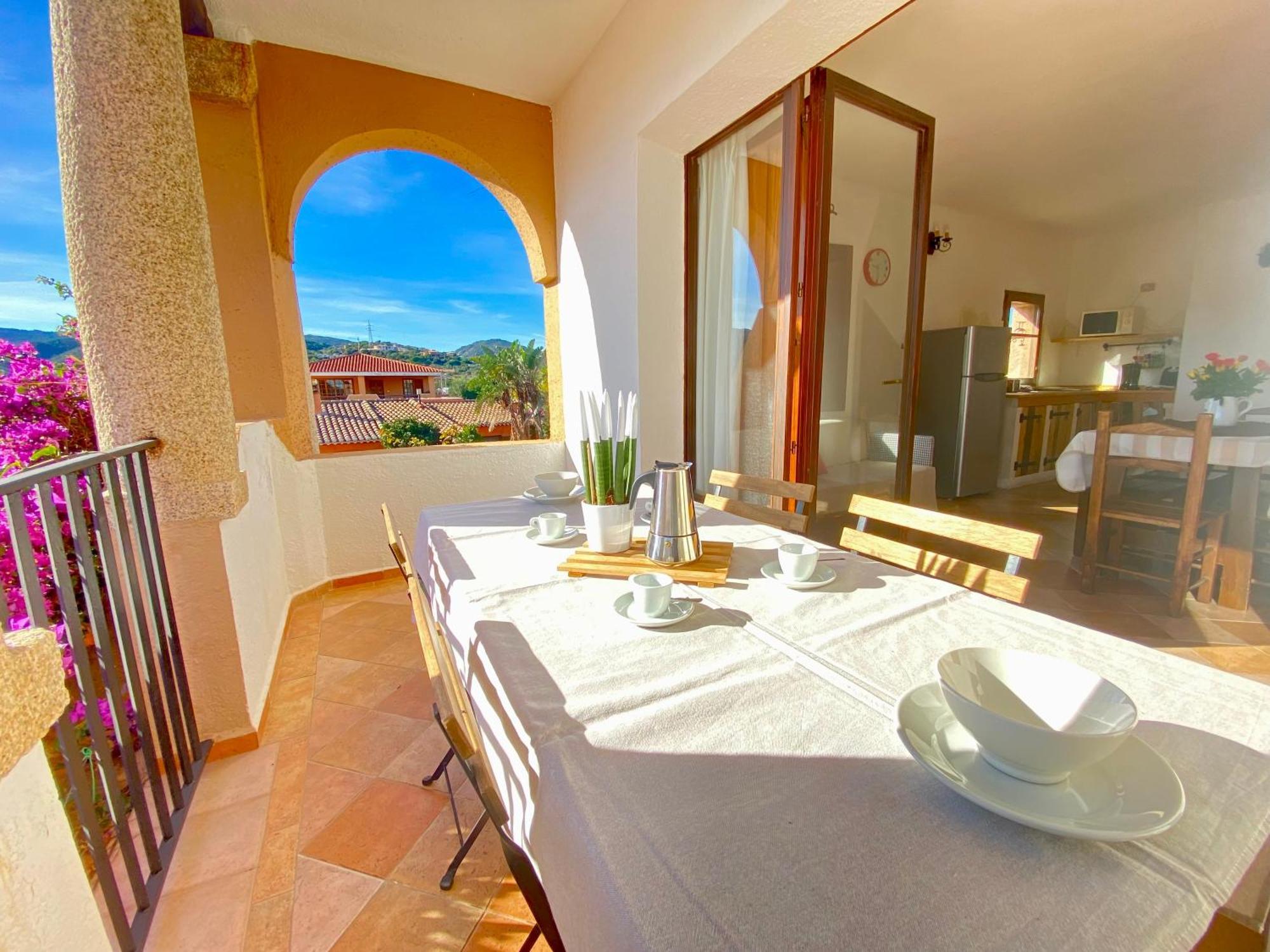Residence La Rosa Porto San Paolo  Buitenkant foto