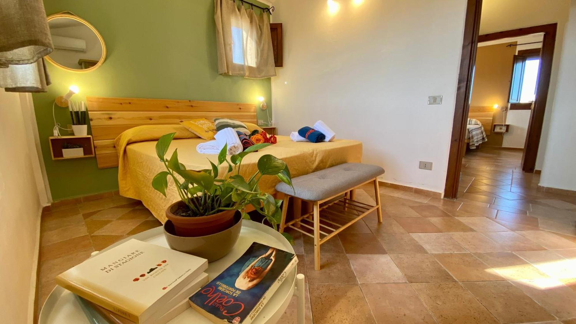 Residence La Rosa Porto San Paolo  Buitenkant foto